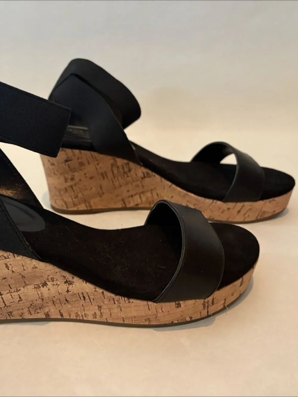 Liz Claiborne Black Heeled Cork Wedges Heels Sandals Size 9